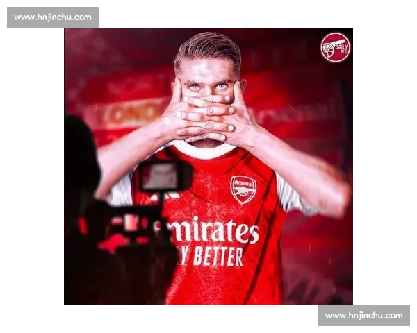 阿森纳 7000 万欧加价求购哲凯赖什，曼联退出竞争！