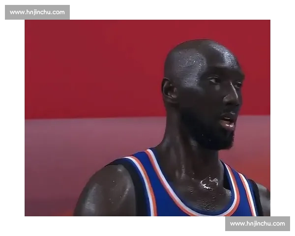 暴扣如雷！阿门・汤普森野球场碾压级统治力震撼全场