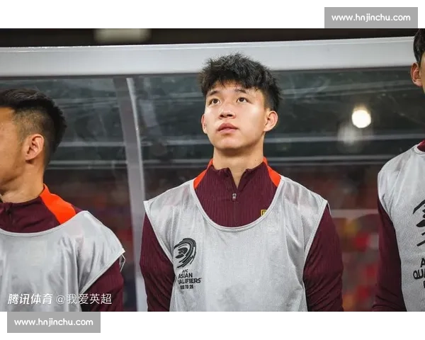 黄希扬点赞国足新星：王钰栋们的未来值得期待